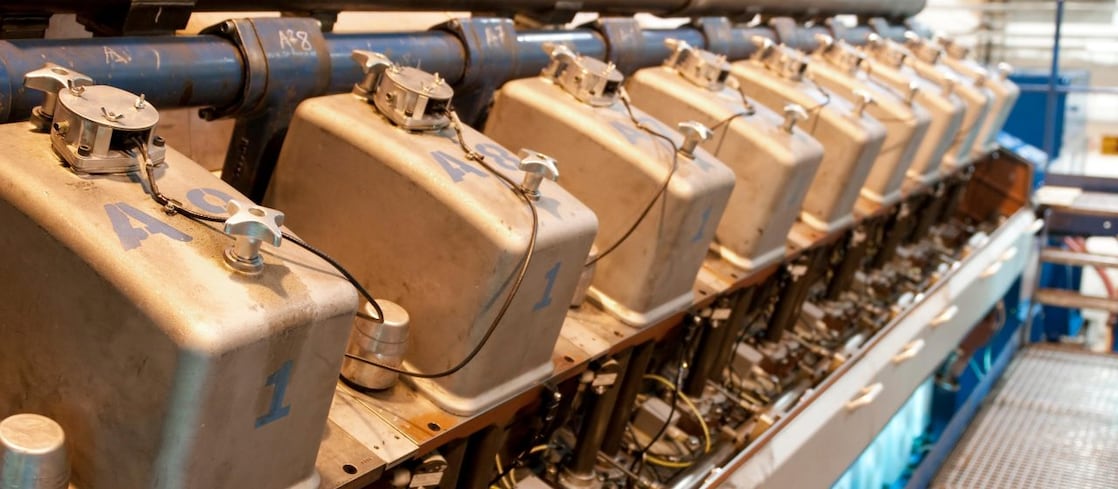 Natural gas engine