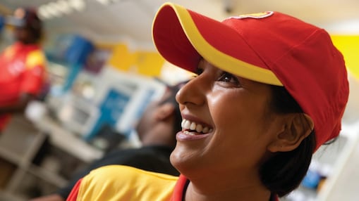 Smiling Shell Select woman